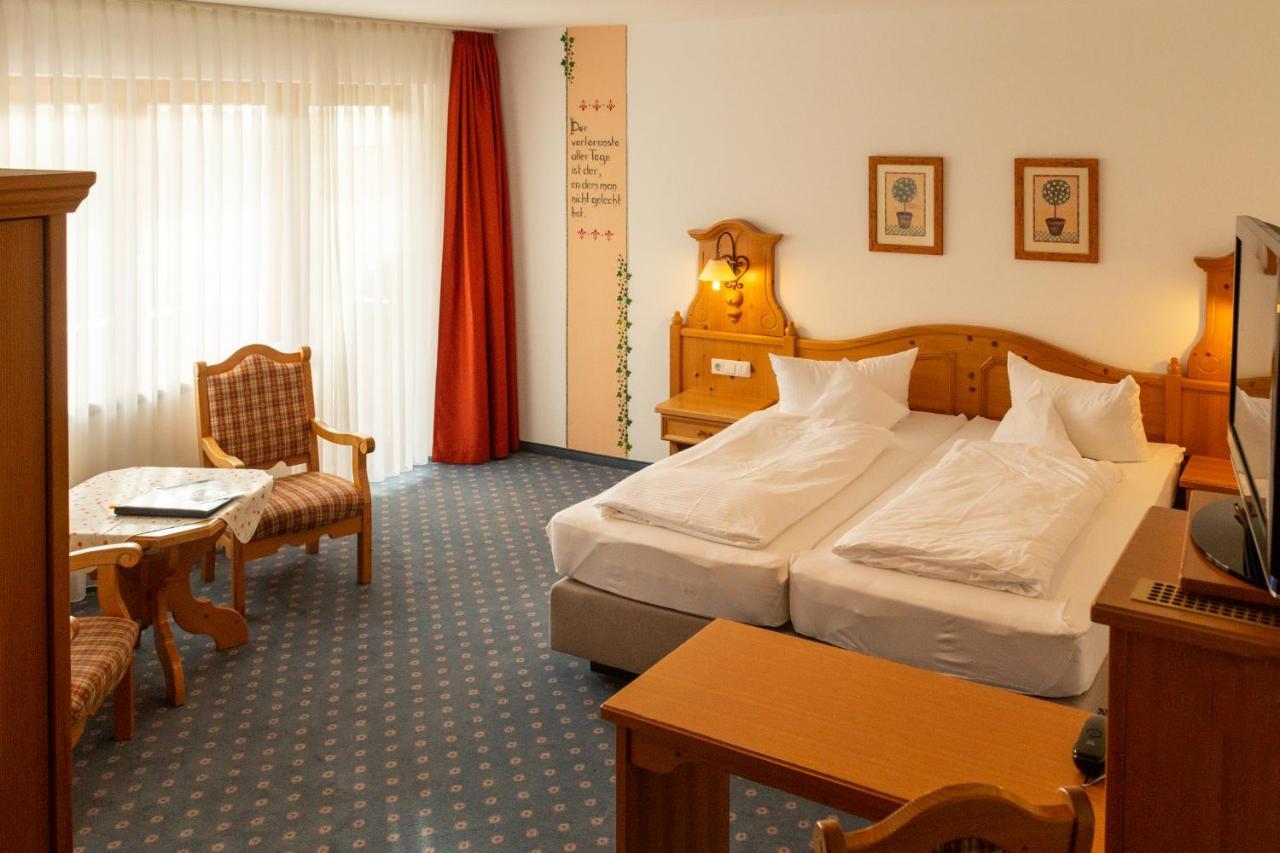 Hotel Schoene Aussicht Hornberg Bagian luar foto