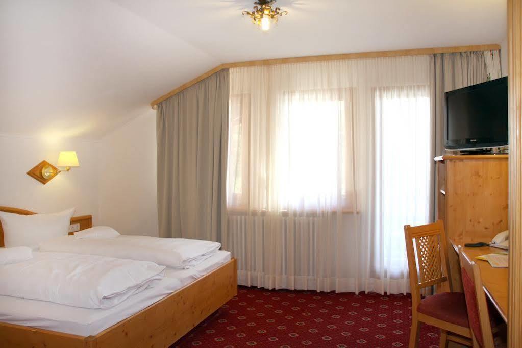 Hotel Schoene Aussicht Hornberg Bagian luar foto